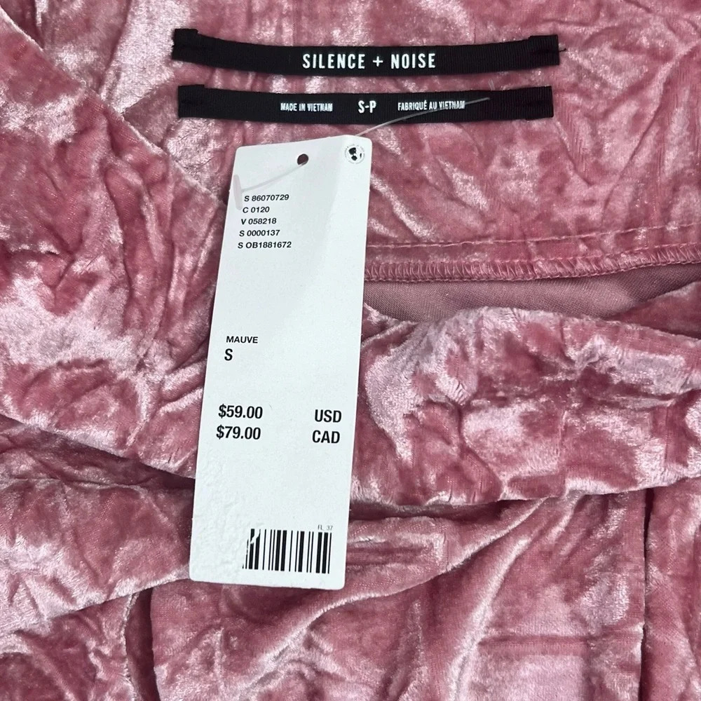 NWT new urban outfitters silence + noise SMALL pink velvet uneven hem skirt UO - Picture 4 of 15
